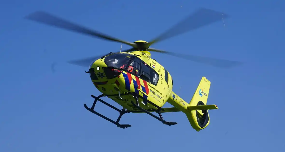 Traumahelikopter landt voor noodsituatie in Donckse velden - Foto 6