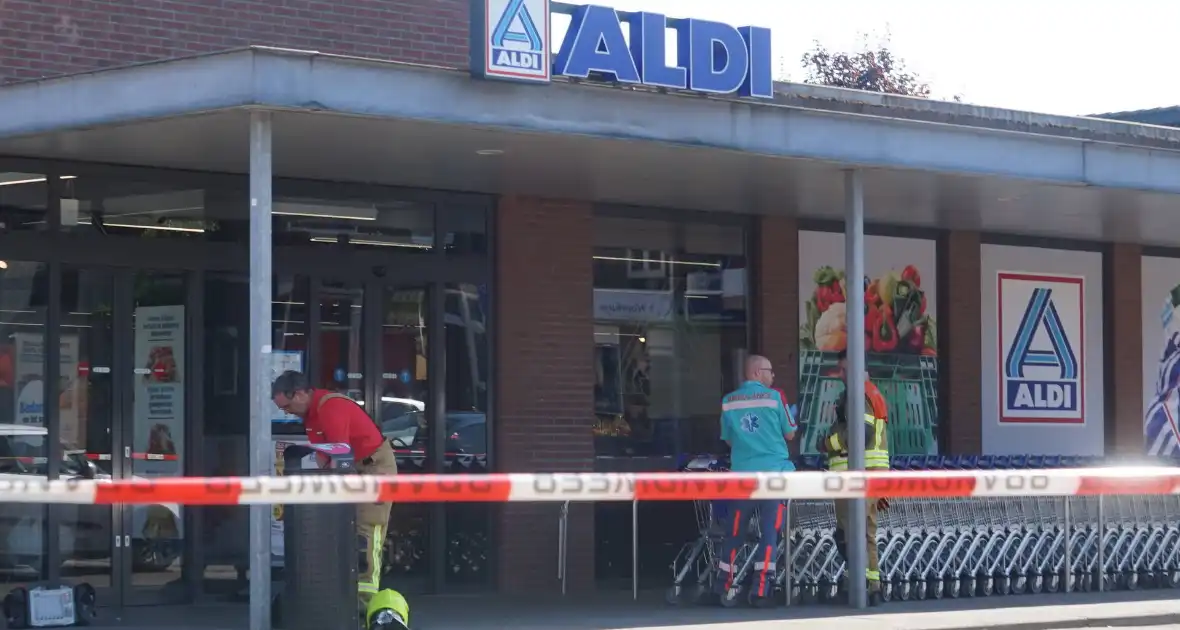 Supermarkt ontruimd na meldingen van duizeligheid en misselijkheid - Foto 6