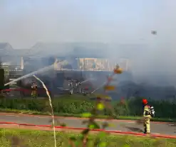 Zeer grote brand veroorzaakt veel rookontwikkeling