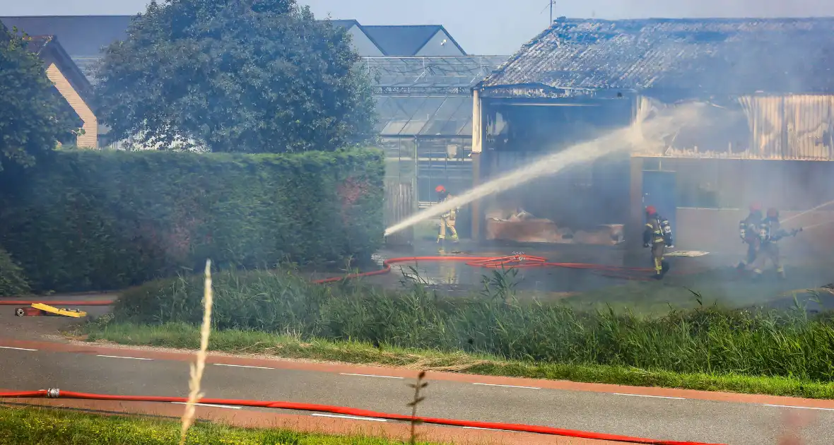 Zeer grote brand veroorzaakt veel rookontwikkeling - Foto 3