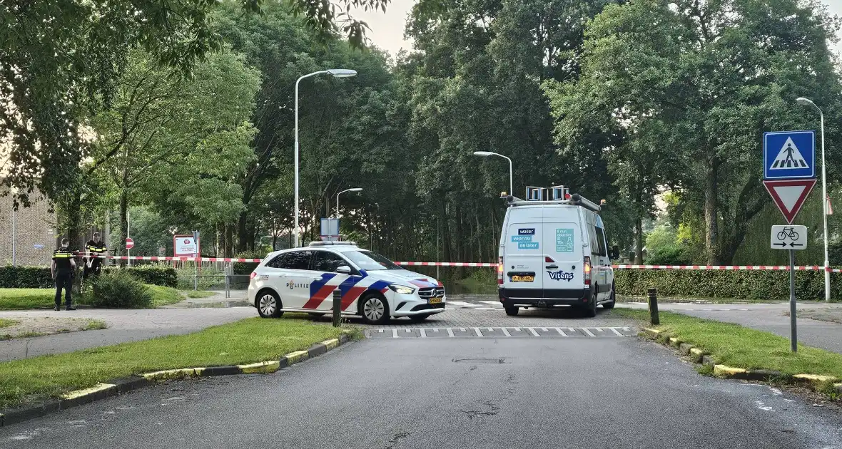 Straat afgesloten wegens grote waterlekkage - Foto 6