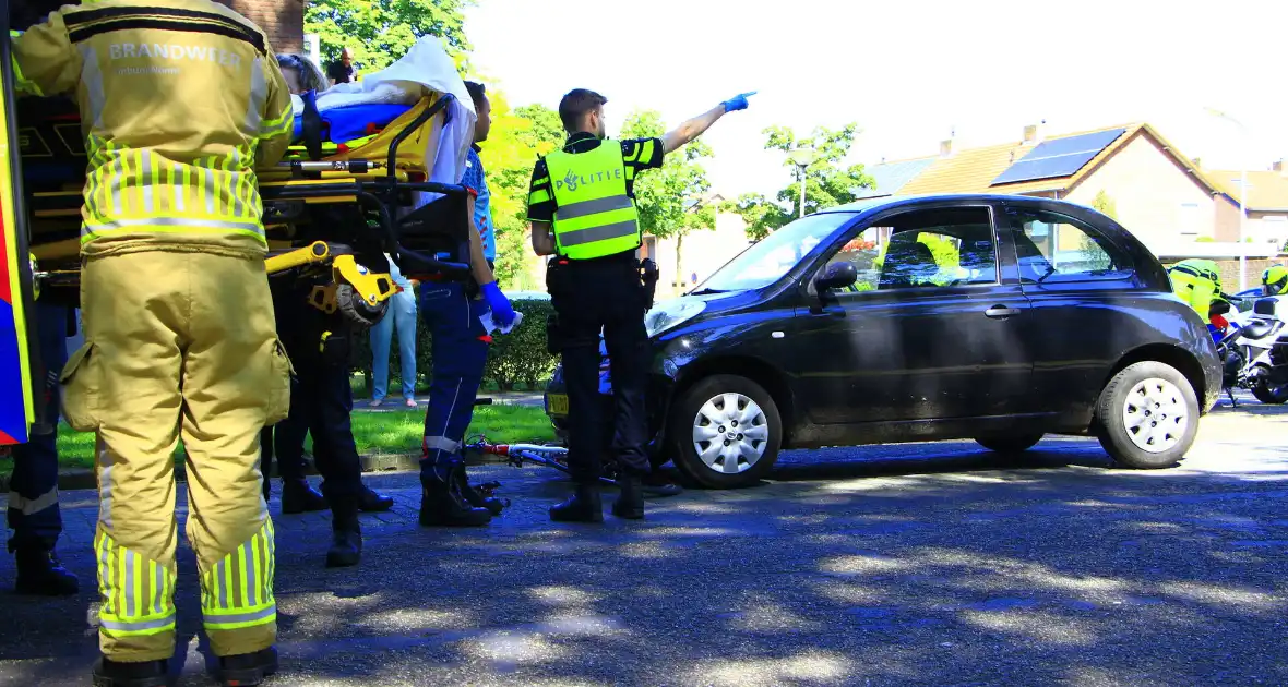 Wielrenner meegesleurd na botsing met auto - Foto 5