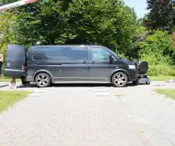 Scootmobieler gewond bij aanrijding met auto