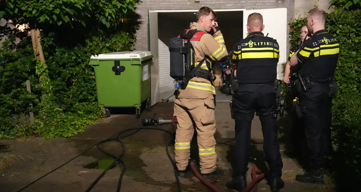 Nachtelijke brand in schuur naast woning - Foto 4