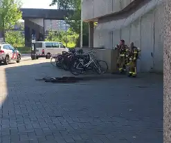 Stroomkabel ontploft veel schade aan trottoir