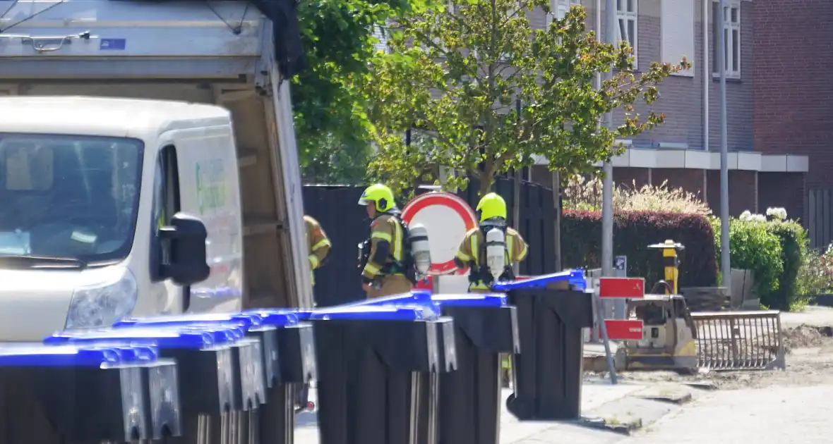 Gasleiding geraakt tijdens graafwerkzaamheden, woningen ontruimd - Foto 5