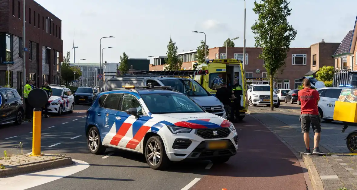 Pizzabezorger gewond bij aanrijding met bestelbus - Foto 3