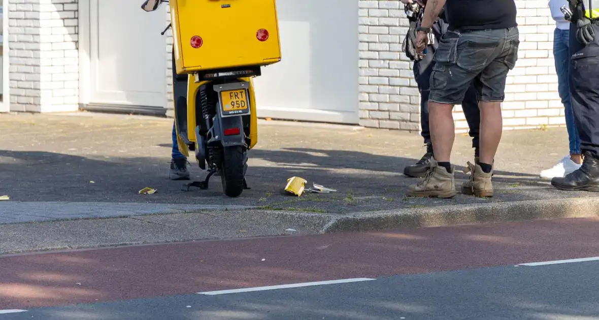 Pizzabezorger gewond bij aanrijding met bestelbus - Foto 5