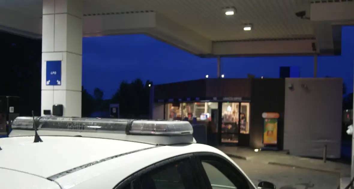 Politie zoekt dader(s) na overval op tankstation - Foto 1