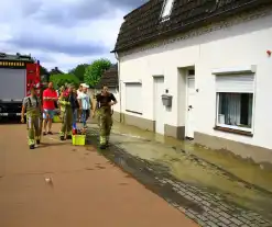 Waterleiding geknapt water loopt woningen binnen