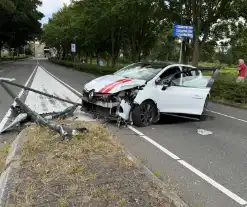 Ravage en gewonde na crash met auto