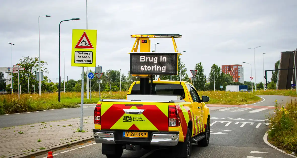 Waddingerbrug in storing, verkeer ervaart hinder - Foto 4