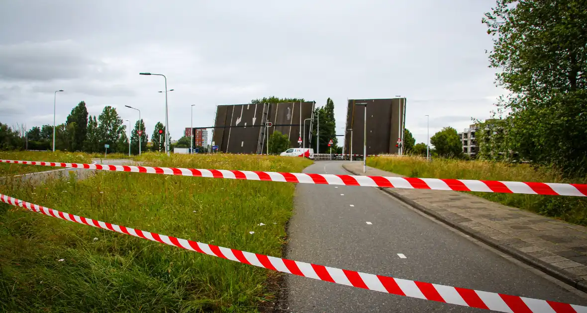 Waddingerbrug in storing, verkeer ervaart hinder - Foto 5