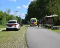 Racefietser knalt achterop fietser