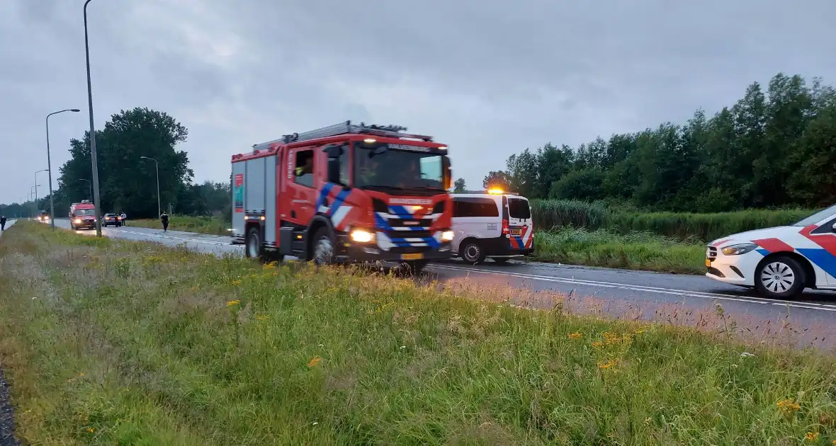 Personenauto belandt in water - Foto 6