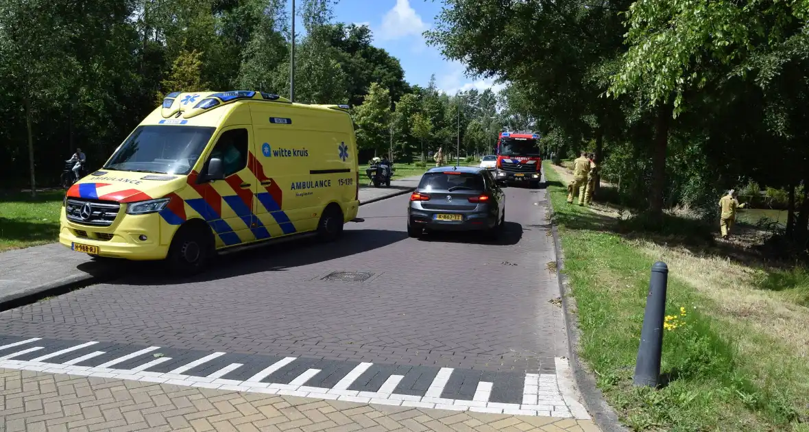 Brandweer doorzoekt water na aangetroffen fiets - Foto 7