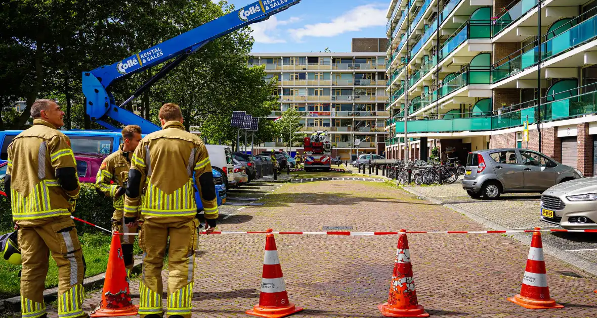 Glasvezelleidingen komen los van flat - Foto 6