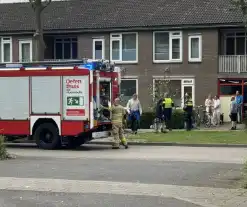 Brandweer verricht metingen bij gaslucht