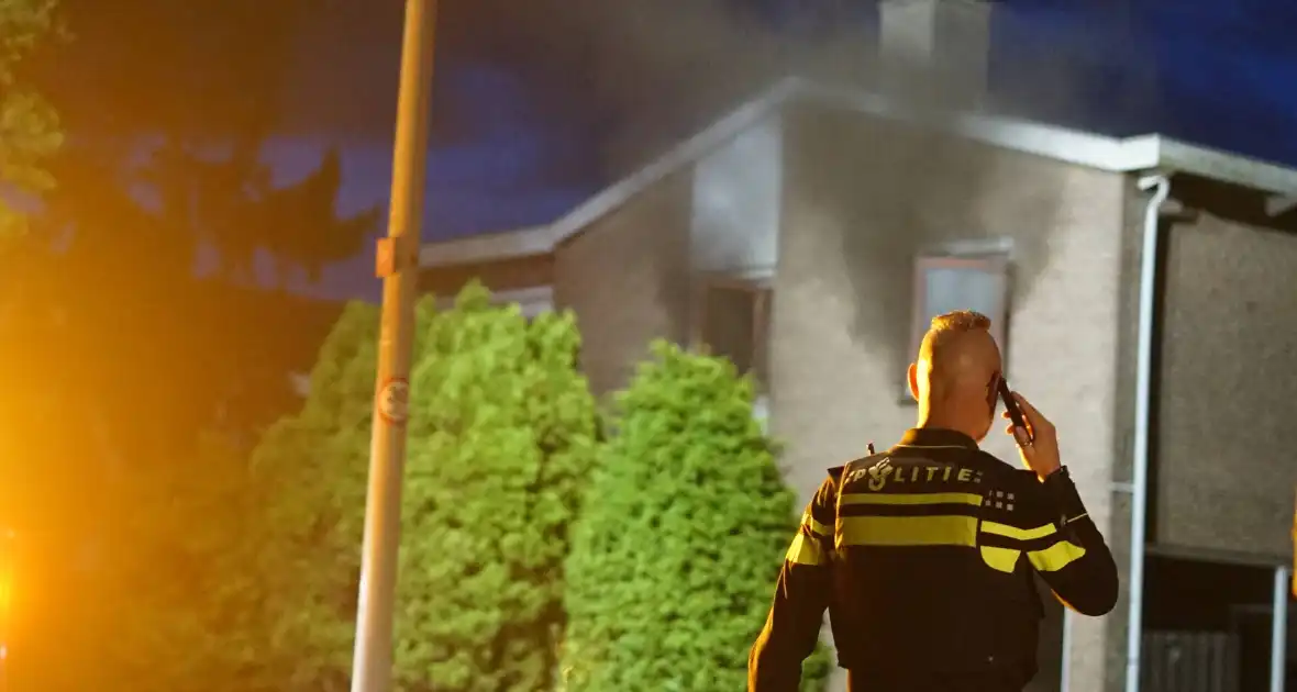 Brandweer blust brand woning - Foto 4