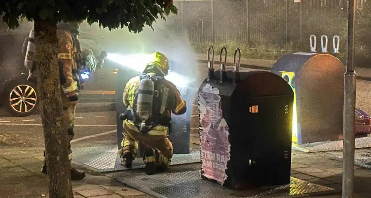 Brandweer blust ondergrondse container