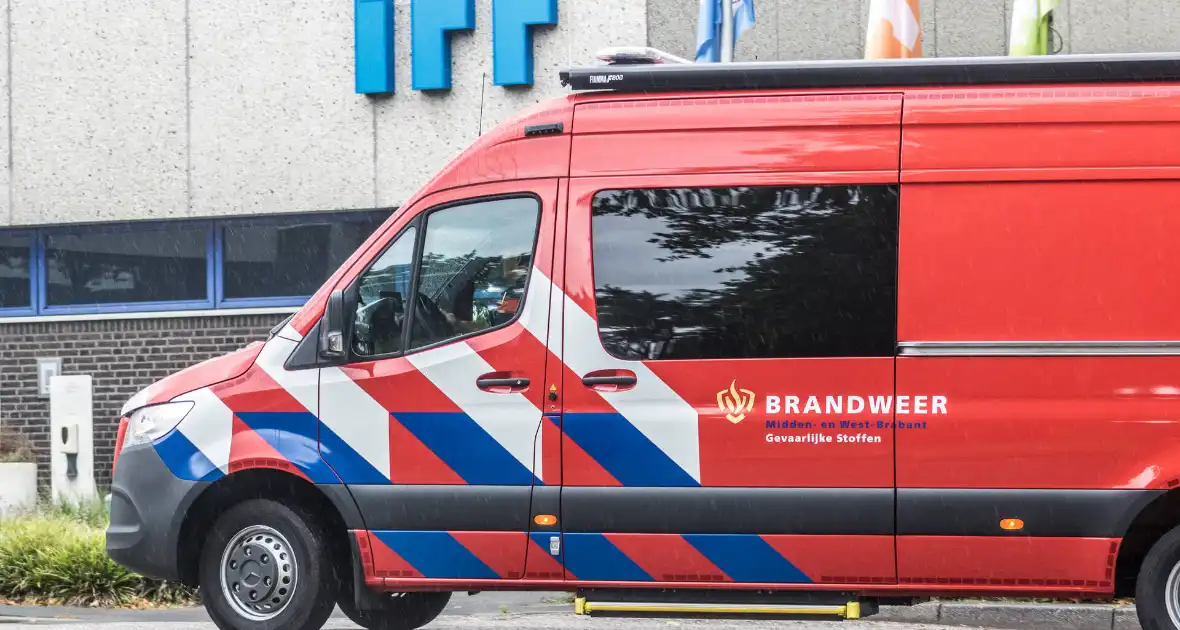 Specialistische brandweer teams ingezet voor incident met gevaarlijke stof - Foto 3