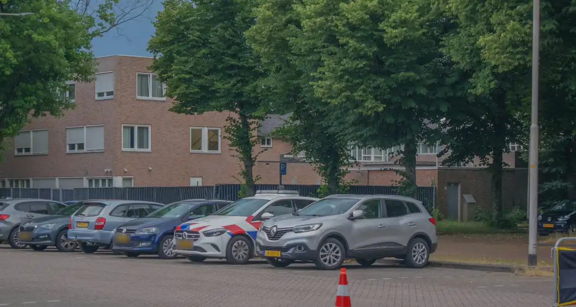 Politie houdt verkeerscontrole met Veilig Verkeer Nederland - Foto 4