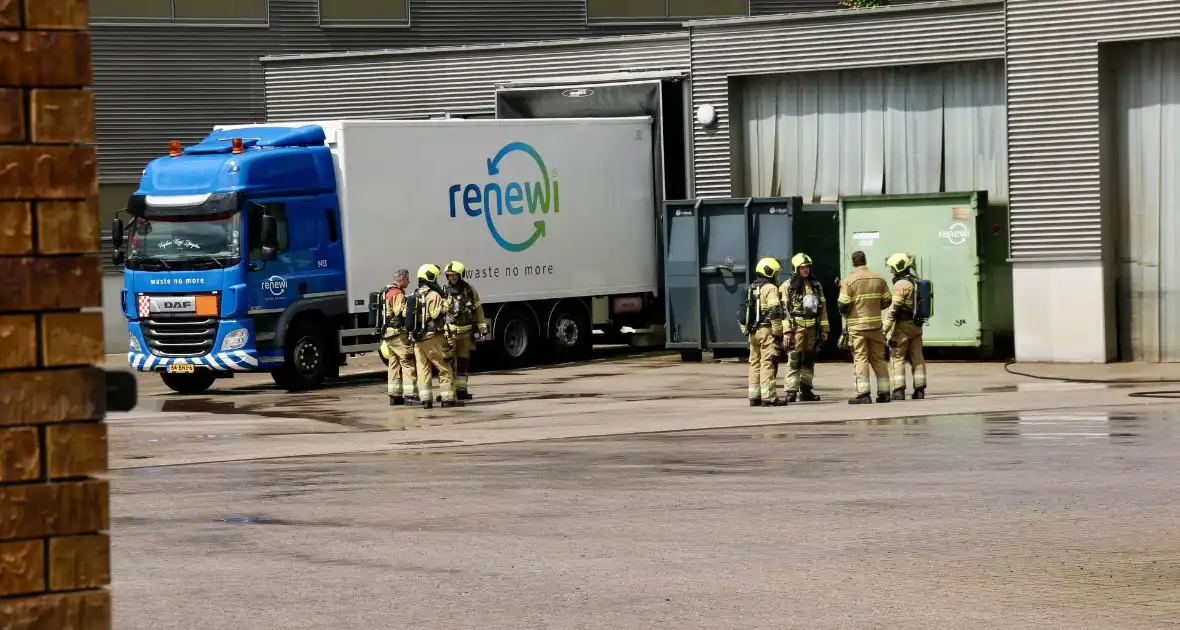 Container vliegt in brand bij Bernhoven ziekenhuis