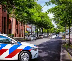 Automobilist belandt op de kop na botsing