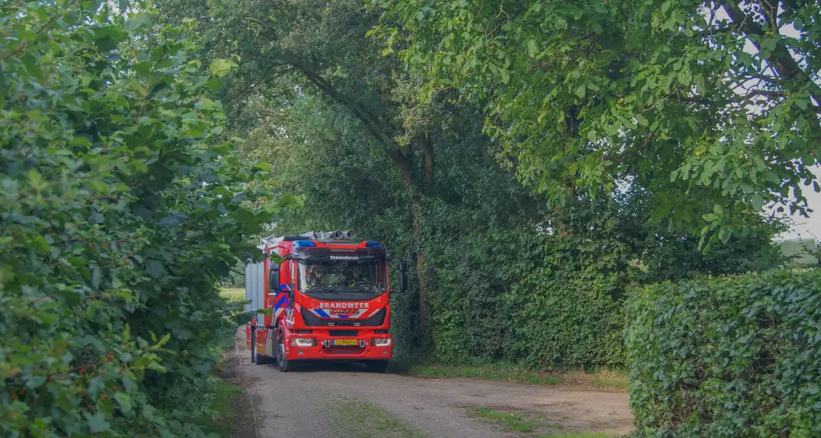 Veel rookontwikkeling bij stalbrand - Foto 3