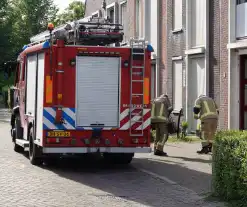 Vlam slaat in pan, brandweer ingezet