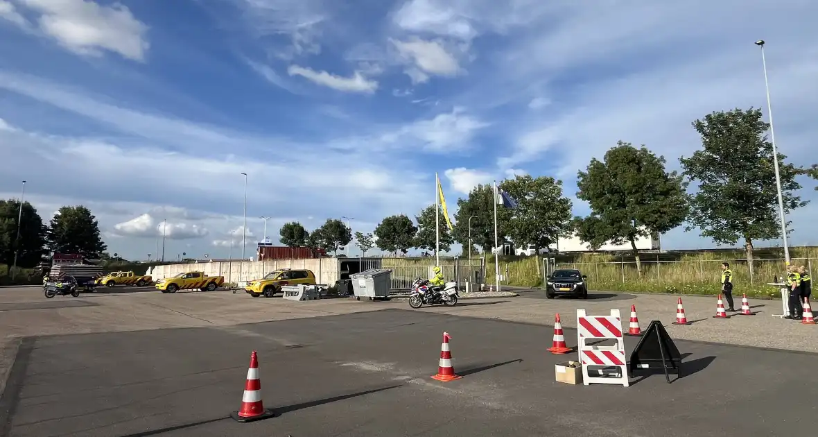 Politie haalt automobilisten van de weg wegens verkeerscontrole - Foto 1