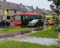 Schade na botsing tussen stadsbus en auto