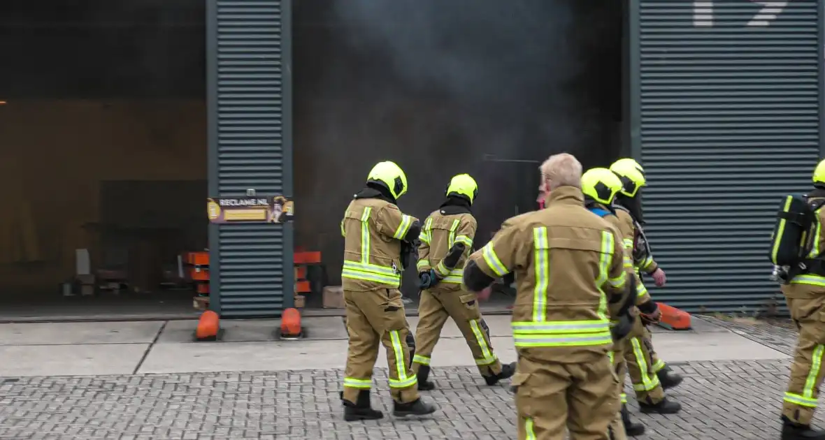 Brand snel geblust in bedrijfspand - Foto 1