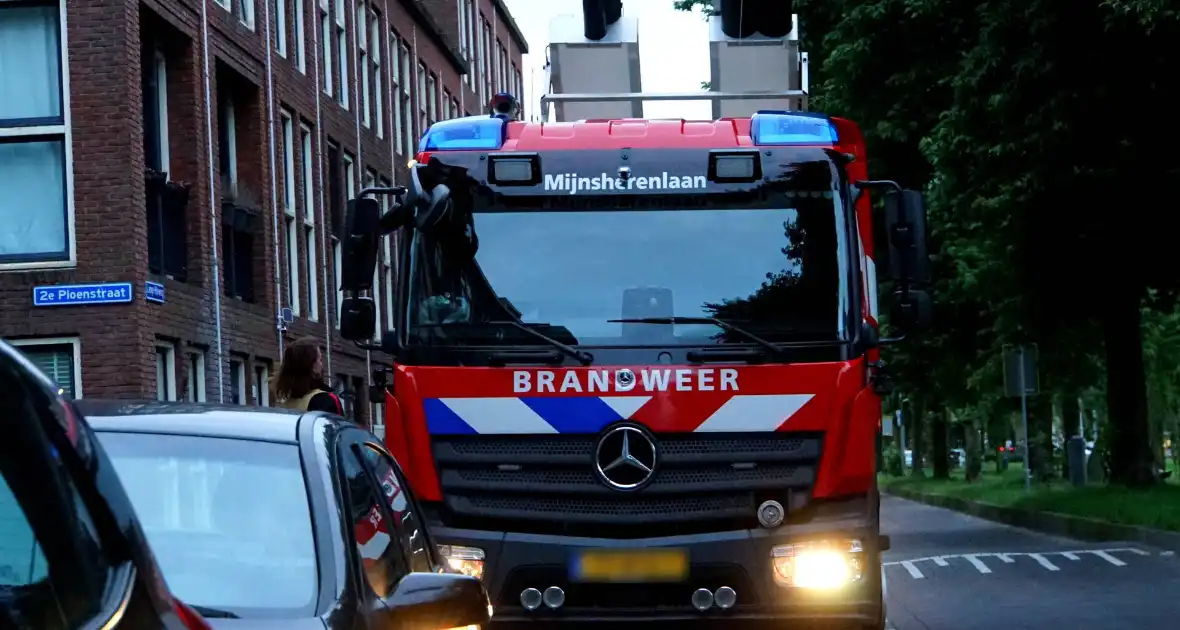 Brandweer controleert constructie wegens scheuren - Foto 3