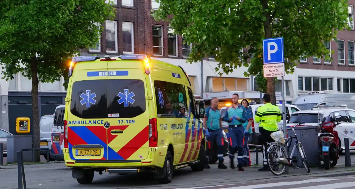 Persoon gewond na steekincident op straat