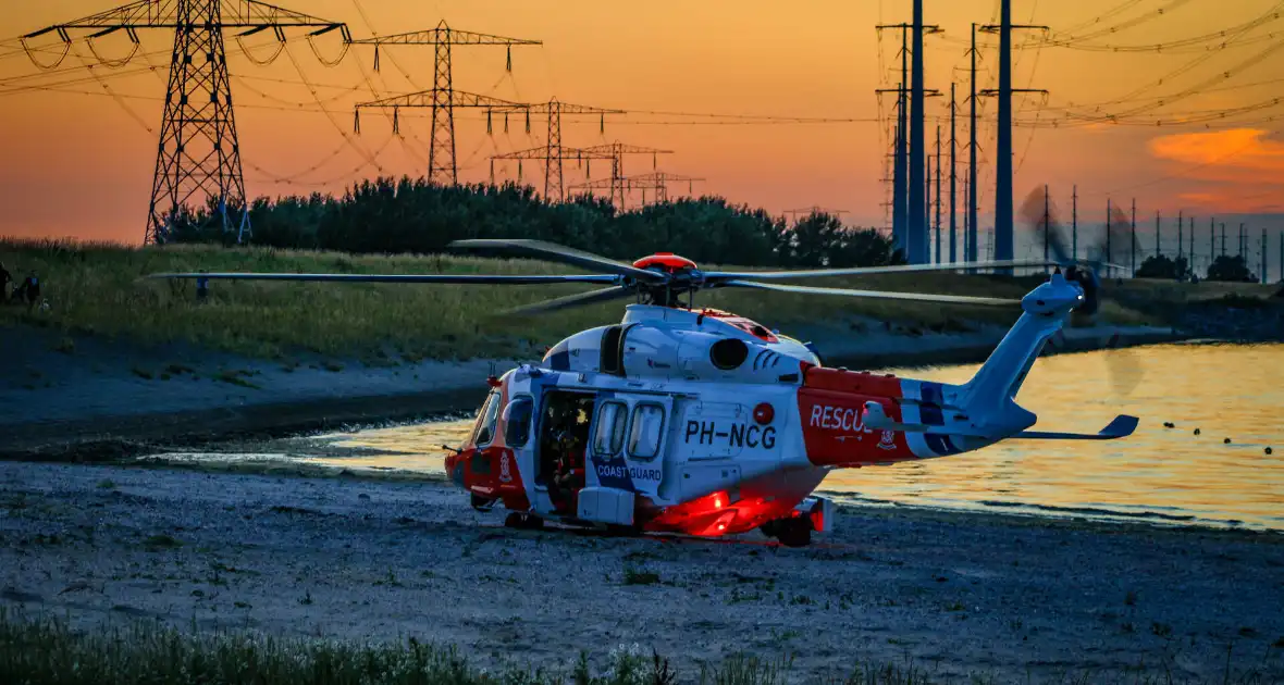 Grote zoekactie nadat getuigen iets uit de lucht zien vallen - Foto 10