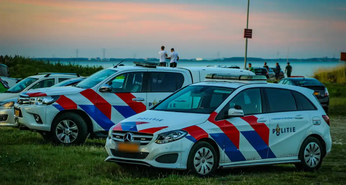 Grote zoekactie nadat getuigen iets uit de lucht zien vallen - Foto 9