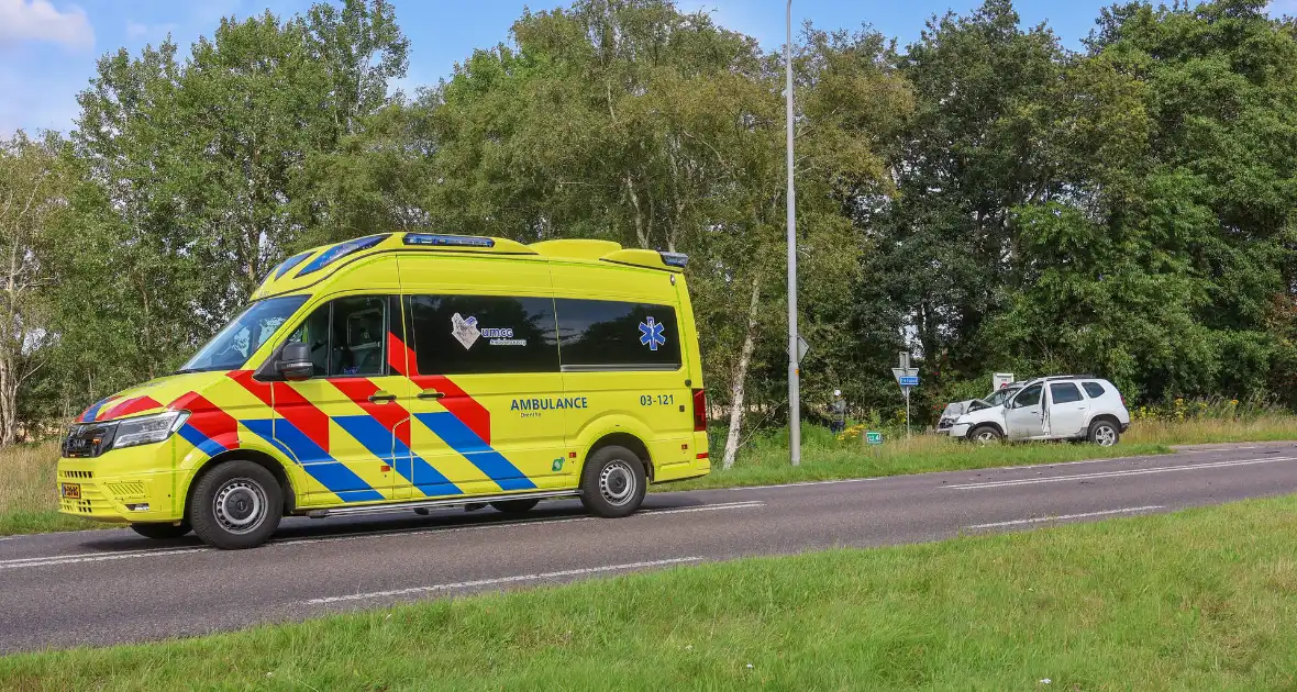 Twee voertuigen botsen met elkaar