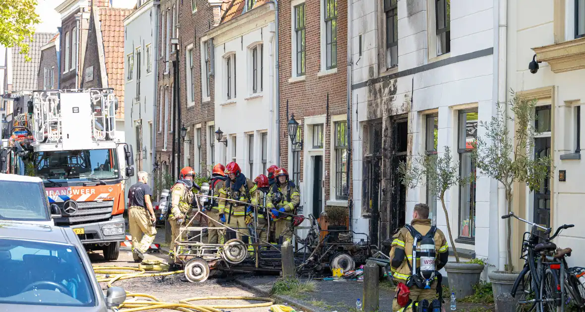 Woning aangetast door voertuigbrand - Foto 5