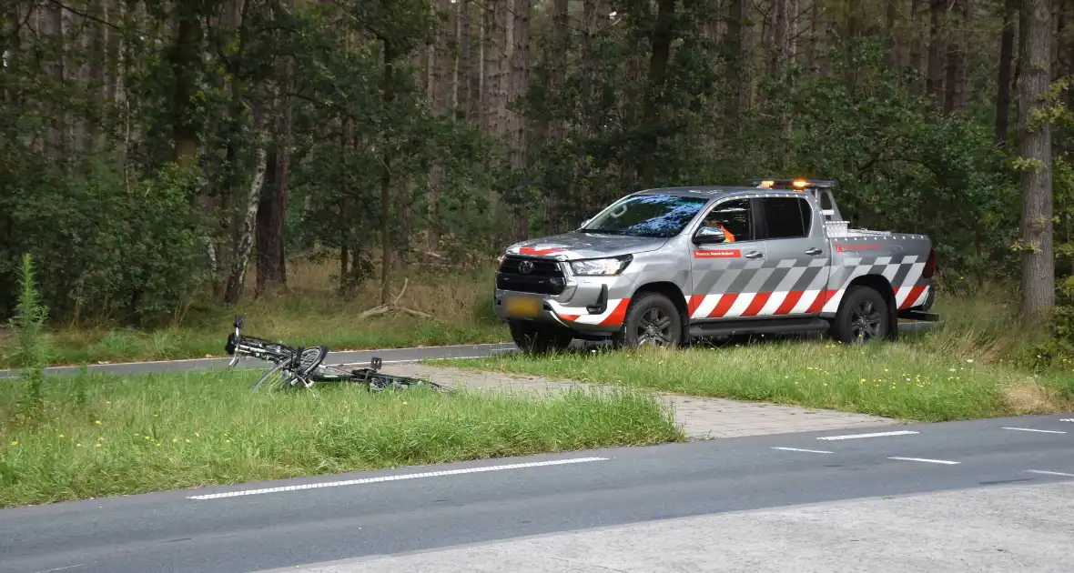 Kind geschept door camper op oversteekplaats - Foto 7