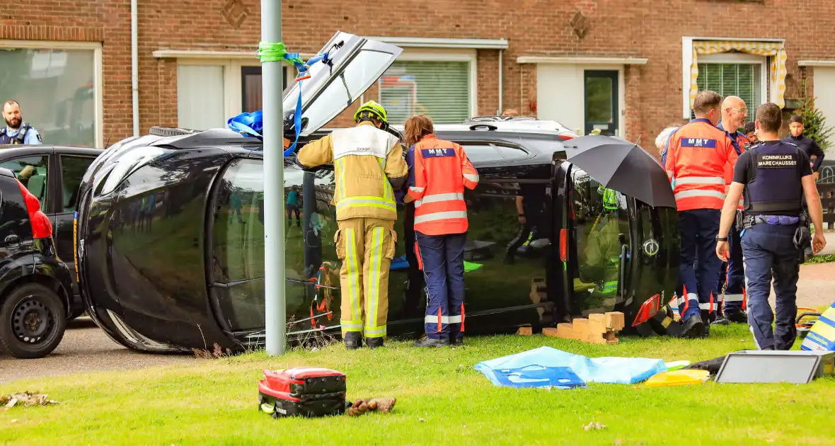 Traumateam ingezet voor ongeval in woonwijk - Foto 3