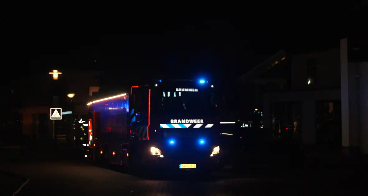 Uitslaande brand bij fietsenwinkel - Foto 2
