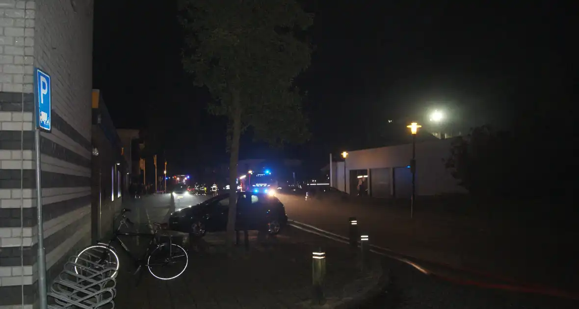 Uitslaande brand bij fietsenwinkel - Foto 4