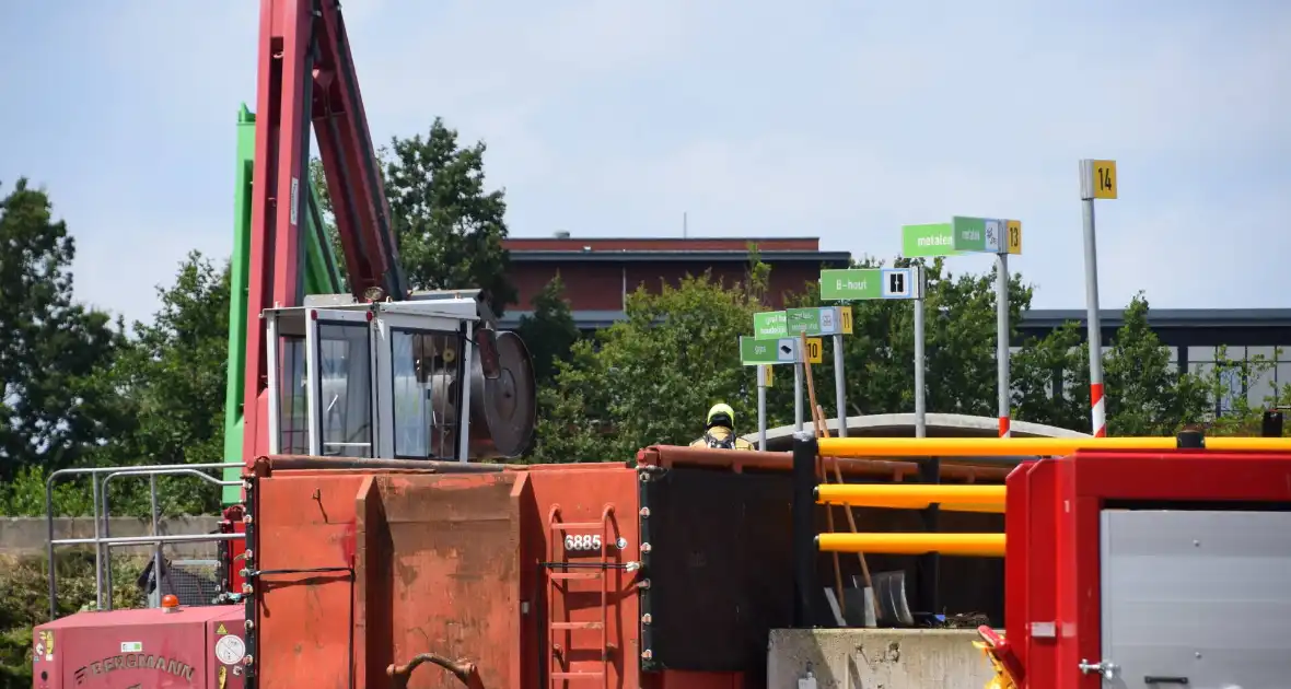 Container in brand bij milieustraat - Foto 2