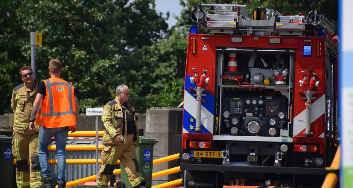 Container in brand bij milieustraat - Foto 5