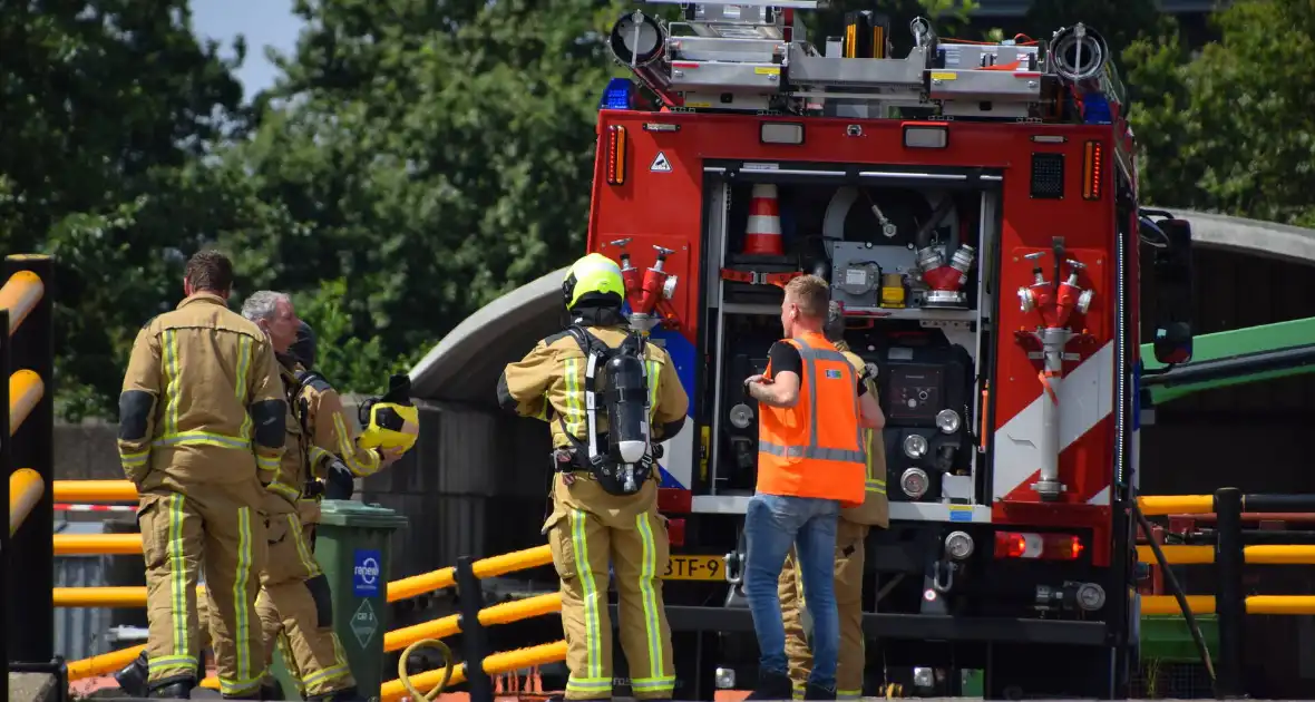 Container in brand bij milieustraat - Foto 6