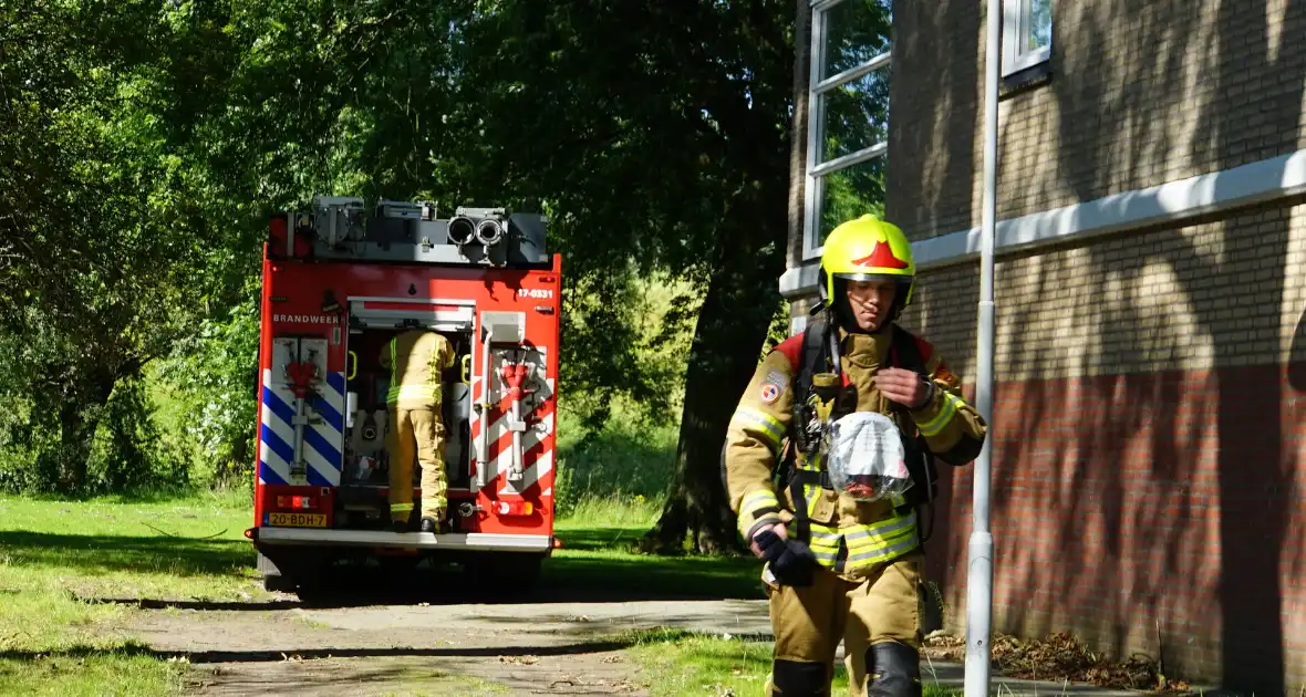 Magnetron vlieg in keuken in brand - Foto 1