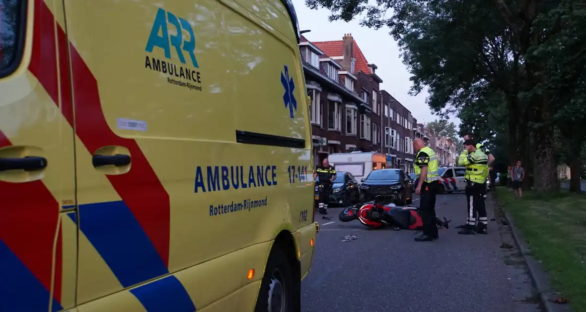 Grote schade na aanrijding met motorrijder - Foto 10