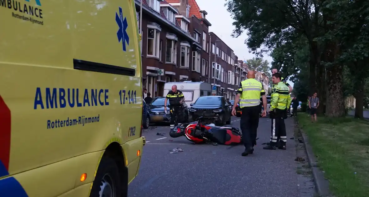 Grote schade na aanrijding met motorrijder - Foto 11