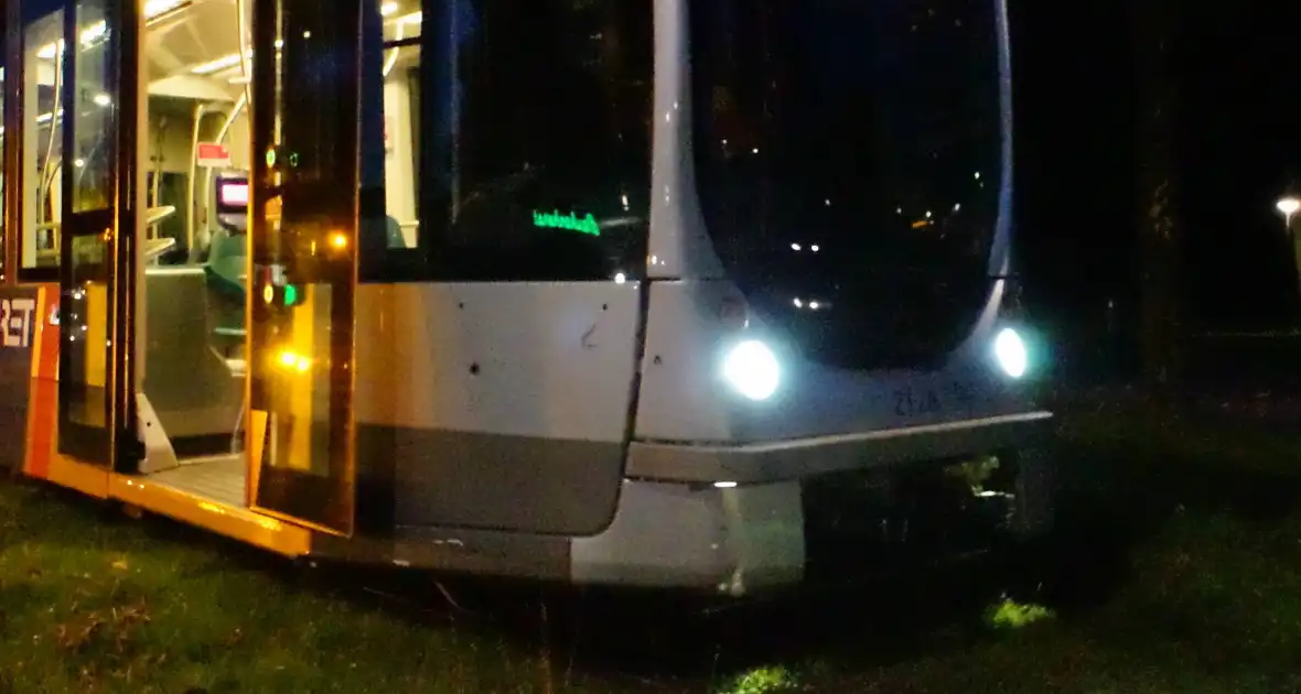 Opzittenden scooter gewond bij botsing met tram - Foto 8
